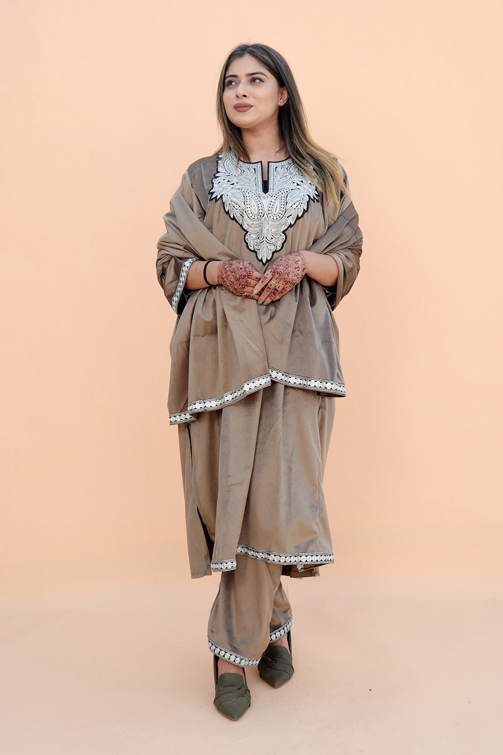 Beige Color Kashmiri Pheran Set With Tilla Patch Work