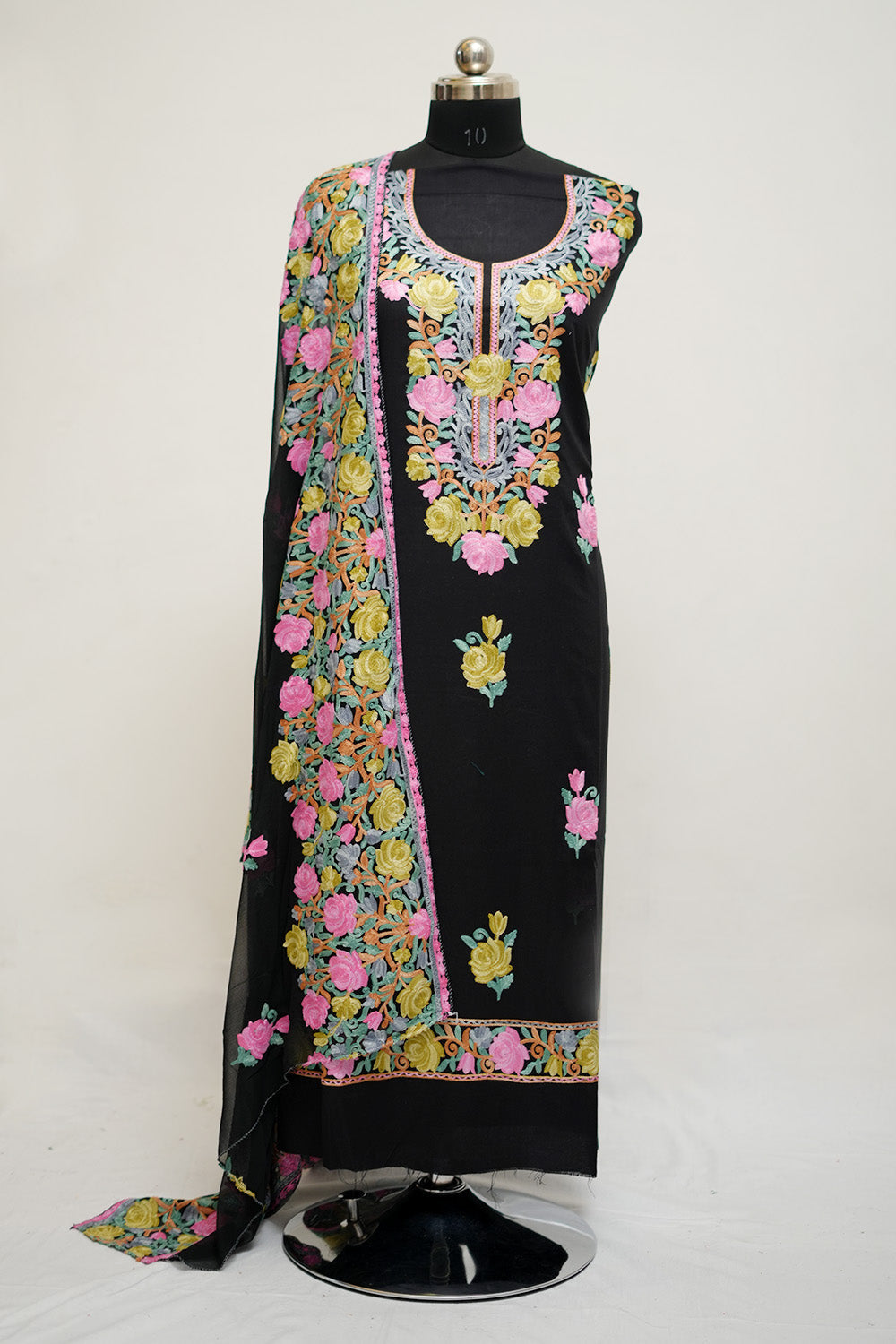 Black Aari Work Salwar Kameez With Neckline Rose Pattern