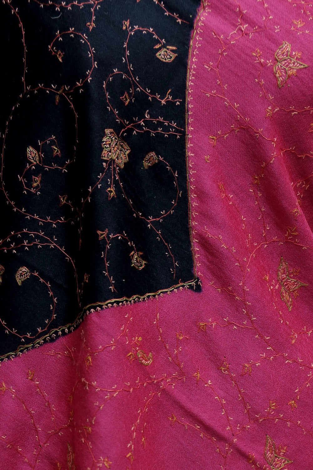 Black-Magenta Colour Kashmiri Sozni Work Shawl With Running