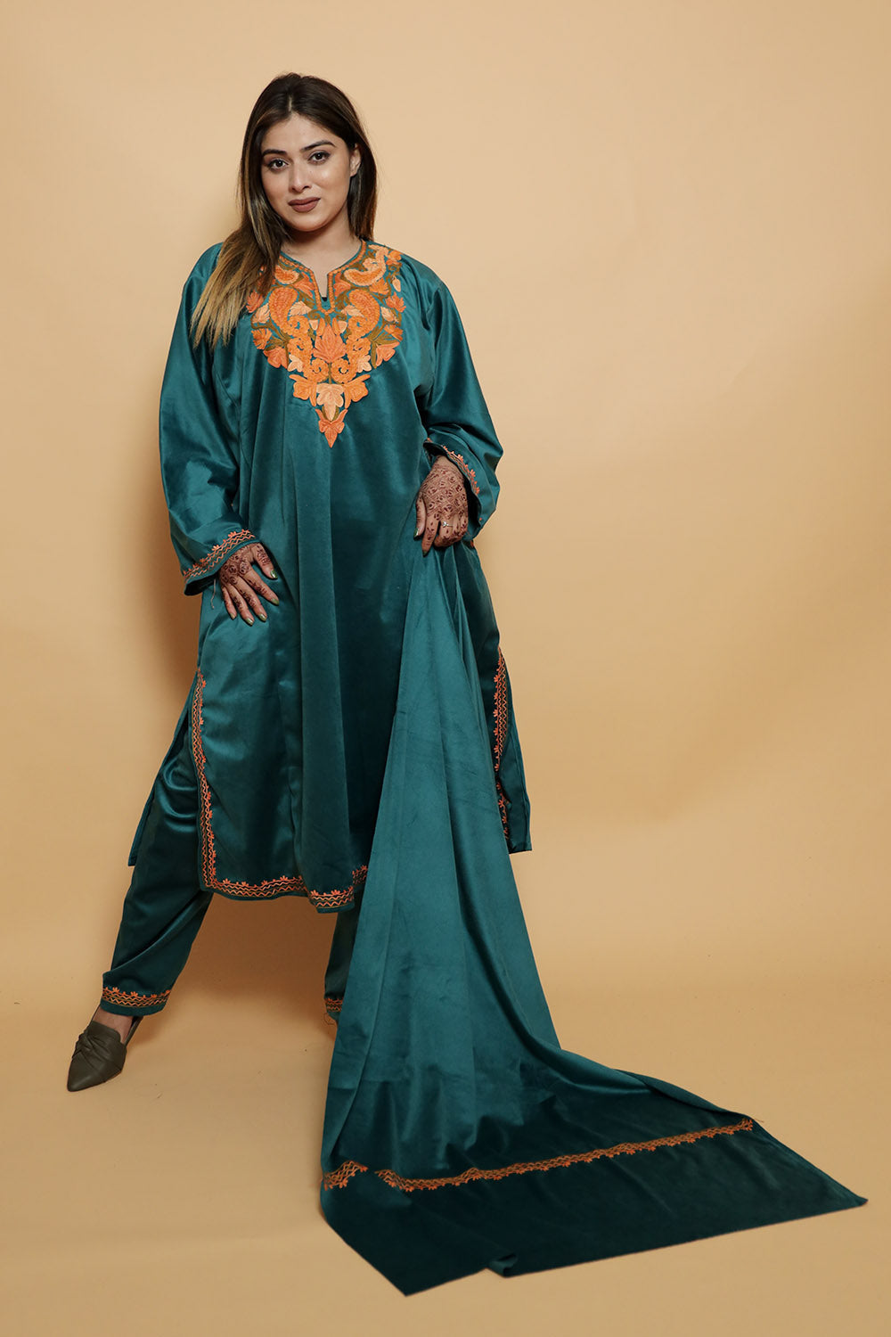 Blue Color Kashmiri Pheran Set With Kashida Aari Work