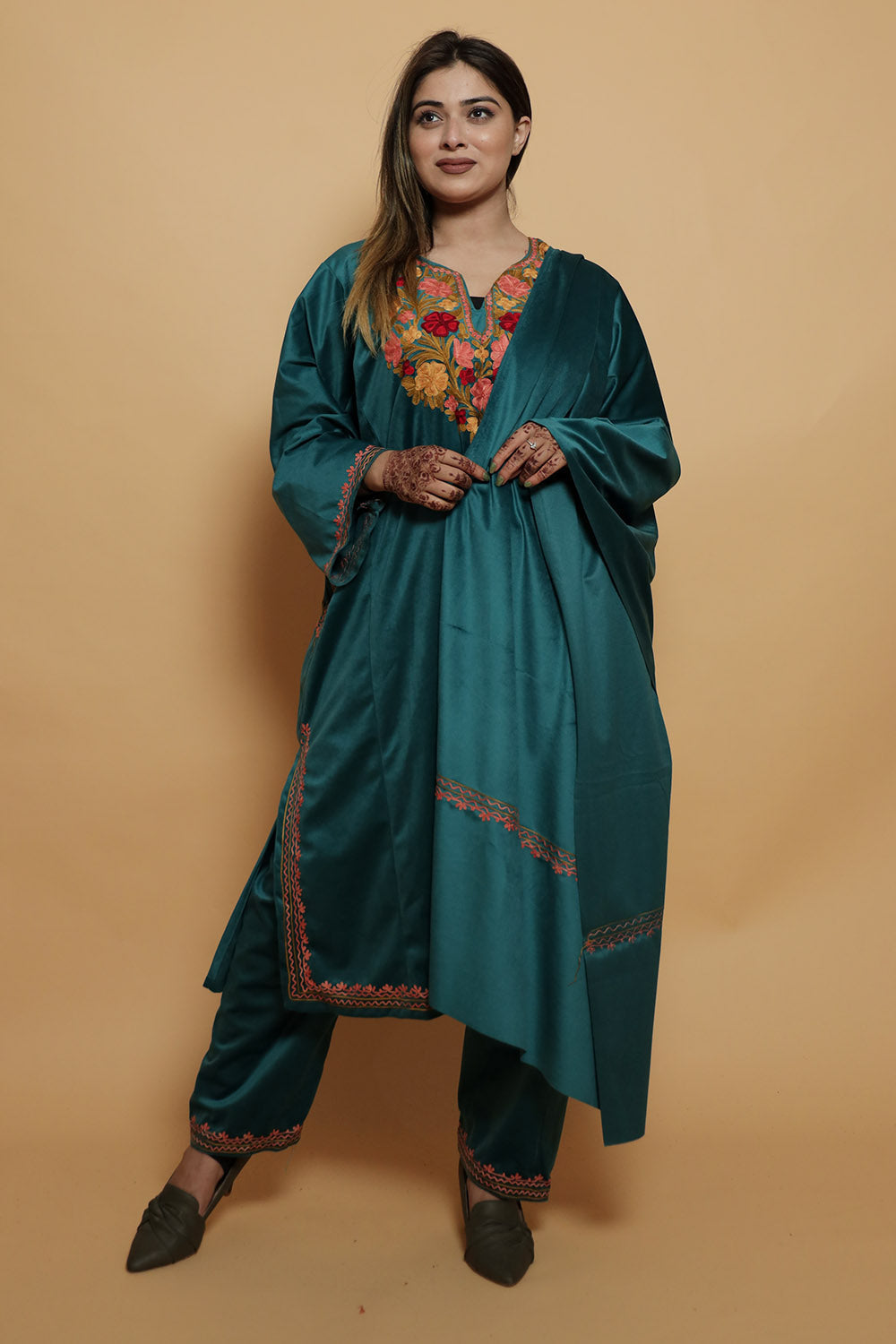 Blue Color Kashmiri Pheran Set With Kashida Aari Work