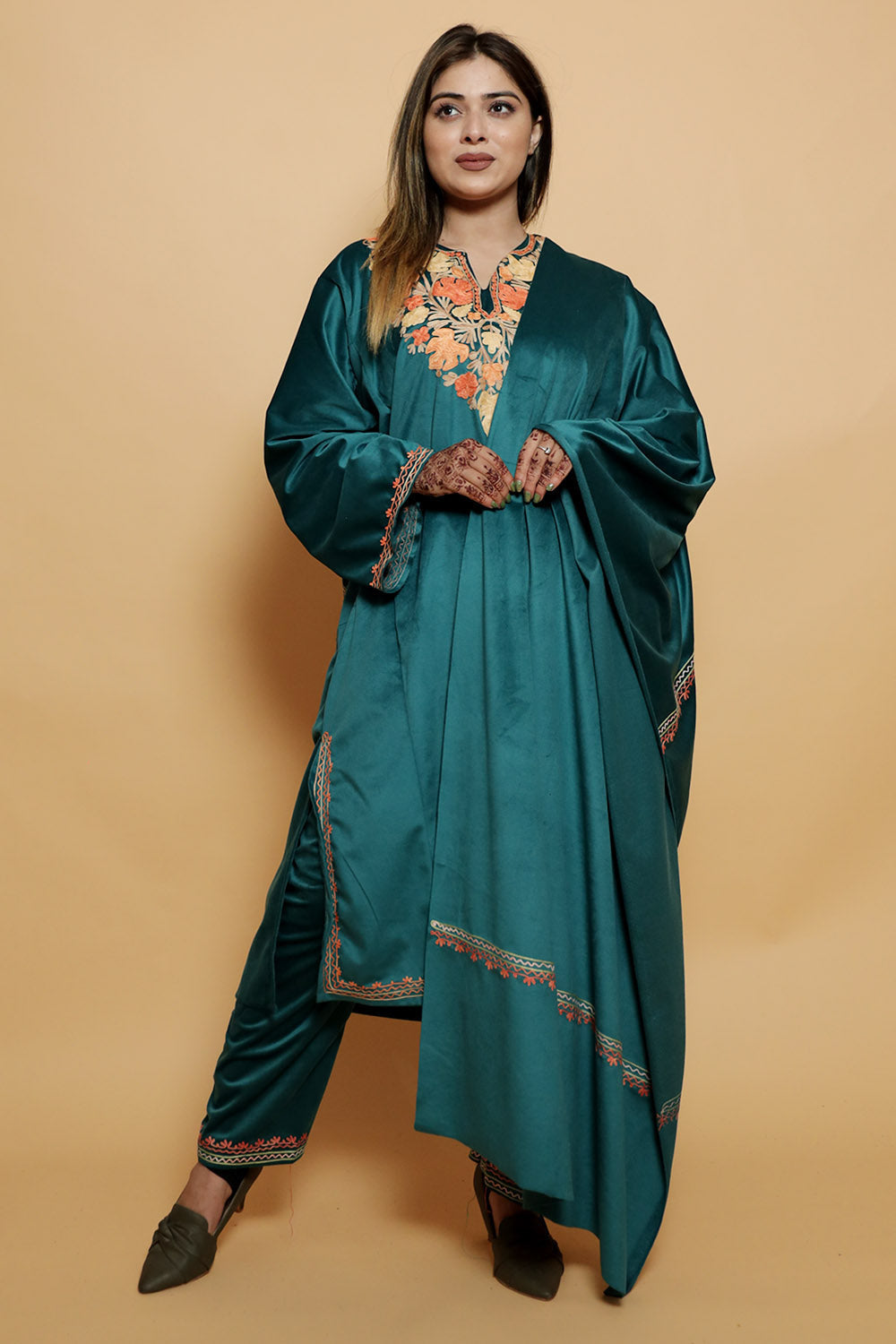 Blue Color Kashmiri Pheran Set With Kashida Aari Work