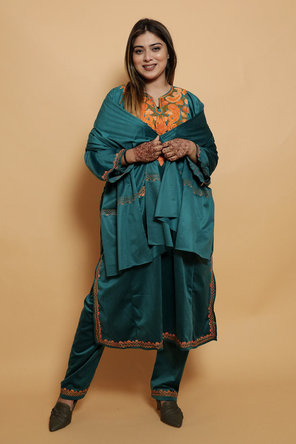 Blue Color Kashmiri Pheran Set With Kashida Aari Work