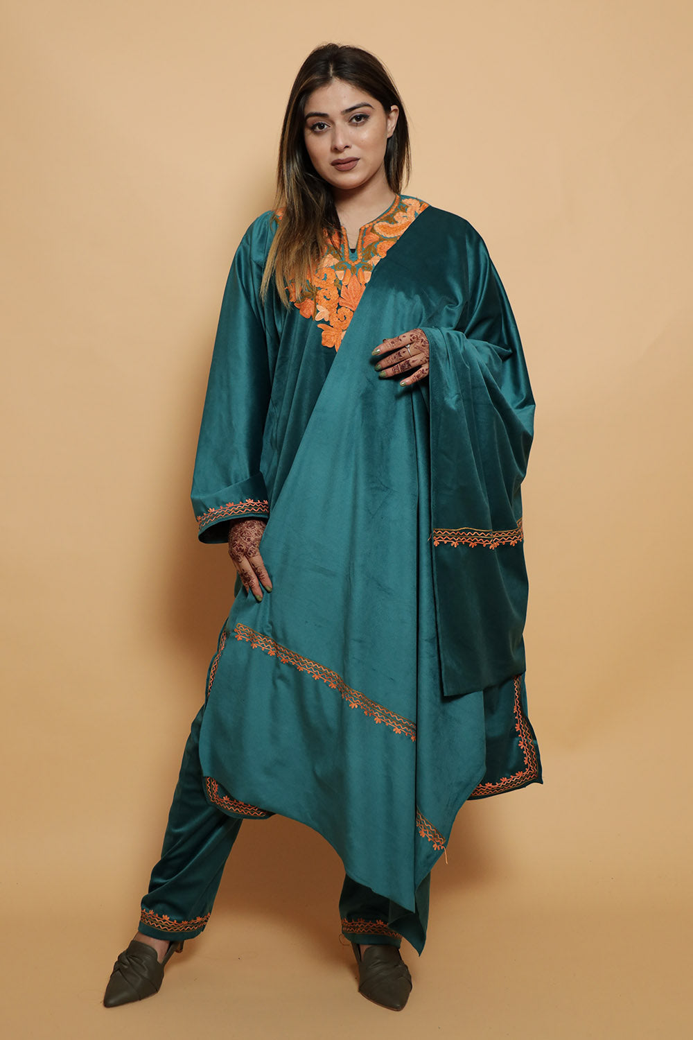 Blue Color Kashmiri Pheran Set With Kashida Aari Work