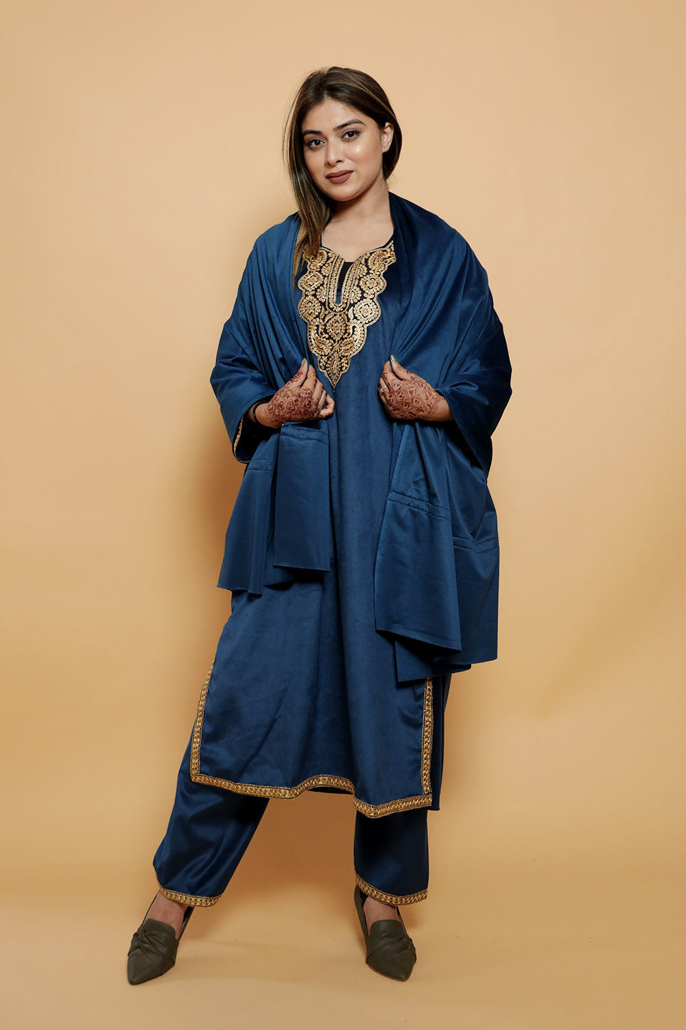 Blue Color Kashmiri Pheran Set With Tilla Patch Work