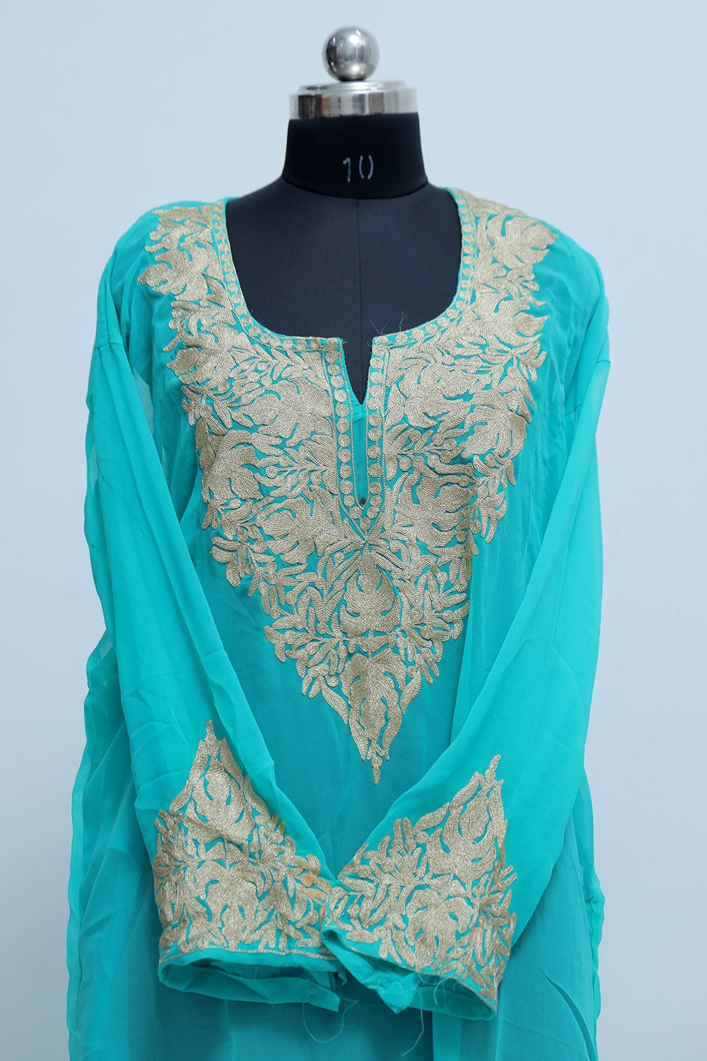 Blue Colour Kurti Looks Elegent With Kashmiri Tilla