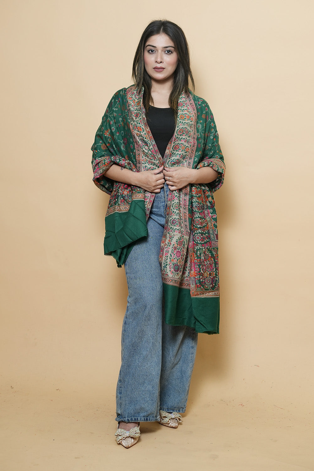 Green Colour Beautiful Kani Four Sided Running Border