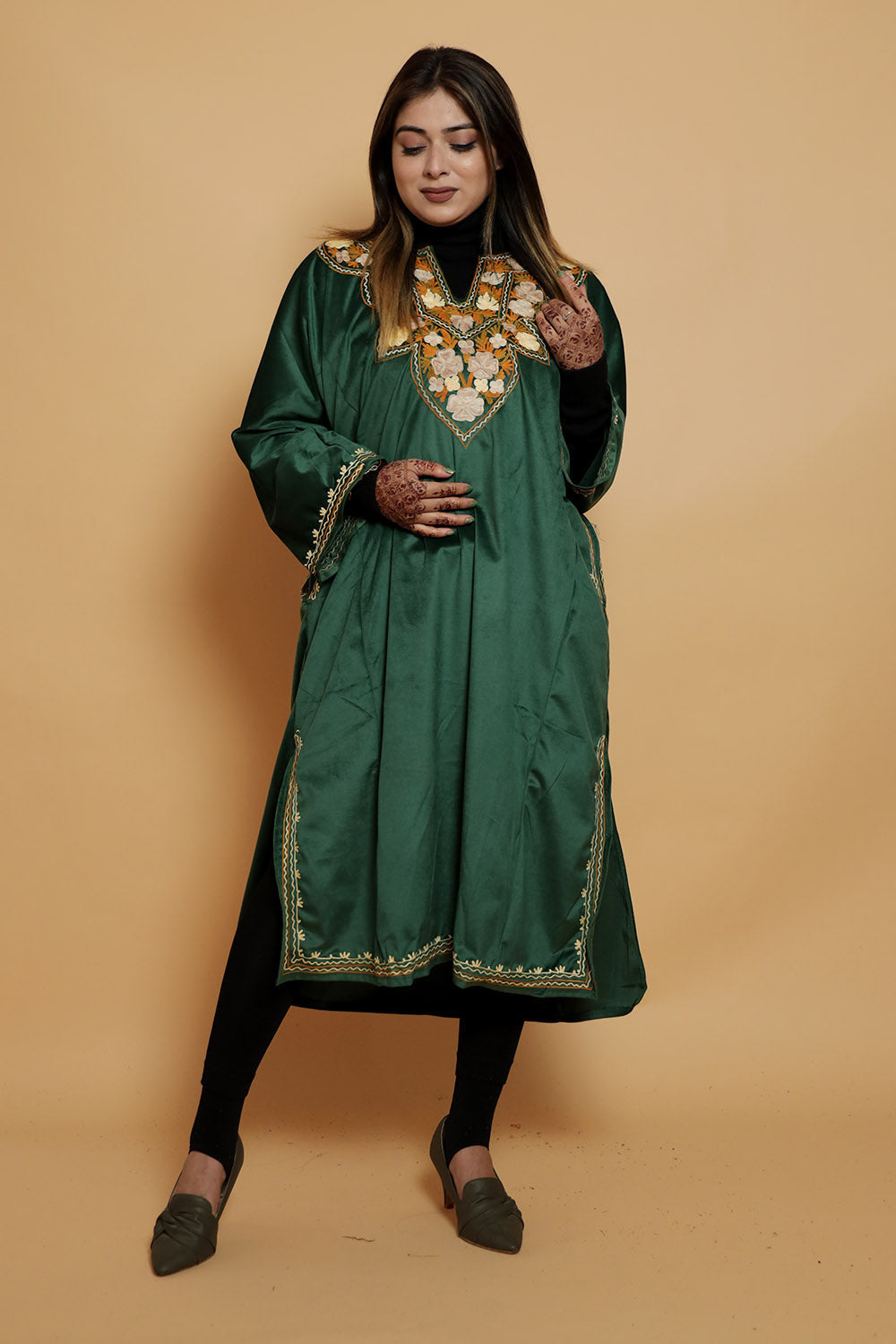 Green Colour Very Soft Warm And Elegant Suede Velvet Pheran