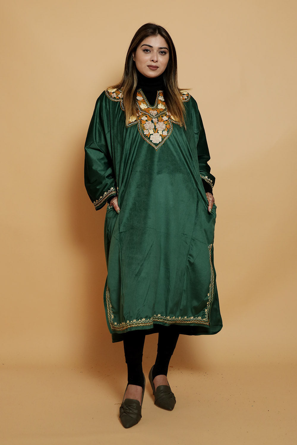 Green Colour Very Soft Warm And Elegant Suede Velvet Pheran