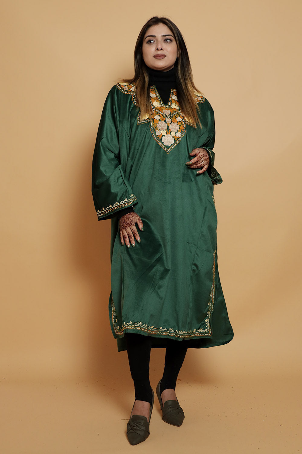 Green Colour Very Soft Warm And Elegant Suede Velvet Pheran