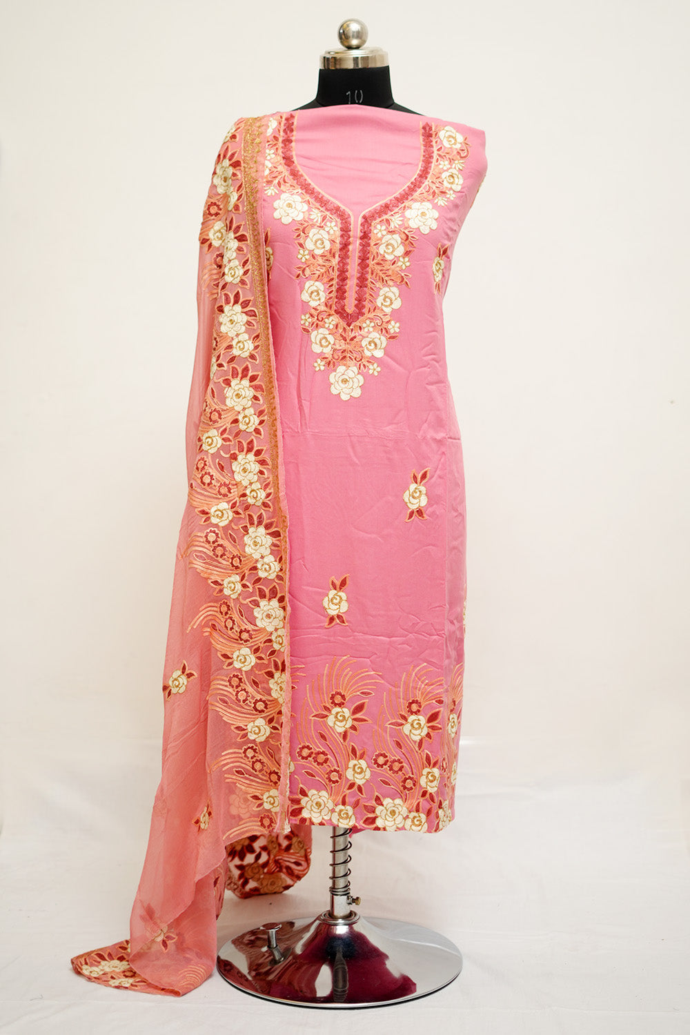 Pink Colour Aari Work Salwar Kameez With Neckline Pattern