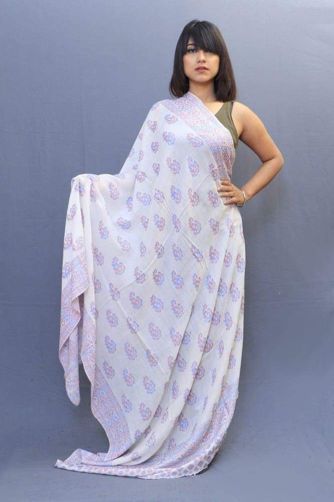 On The Base Of White Color With Dual Kani Border