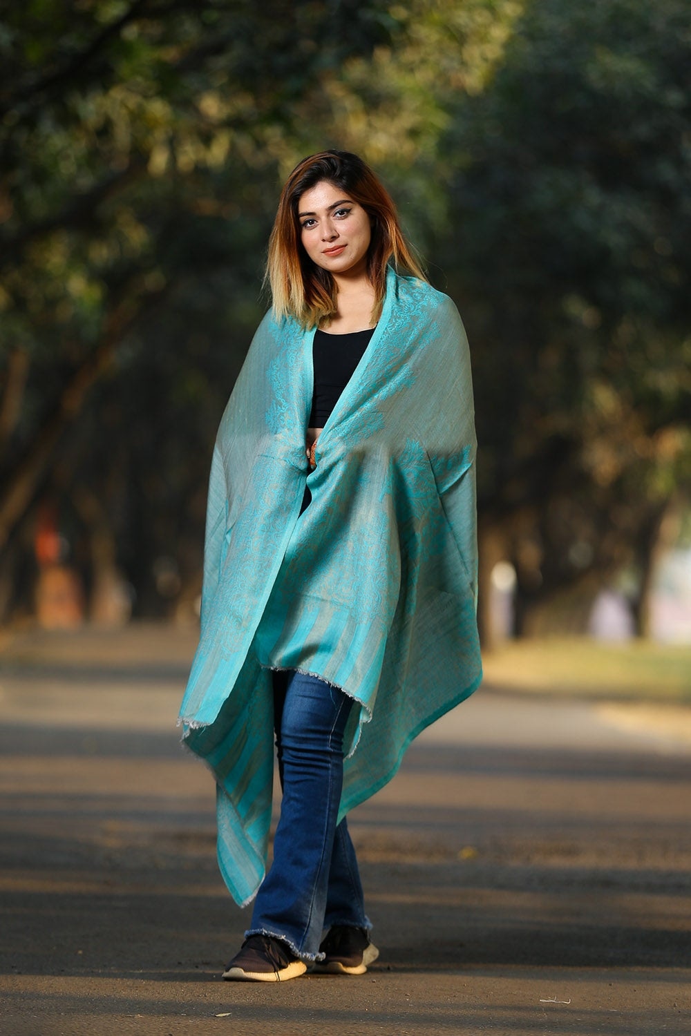 BEAUTIFUL FIROZI BLUE COLOUR KANI KASHMIRI STOLE DEFINES