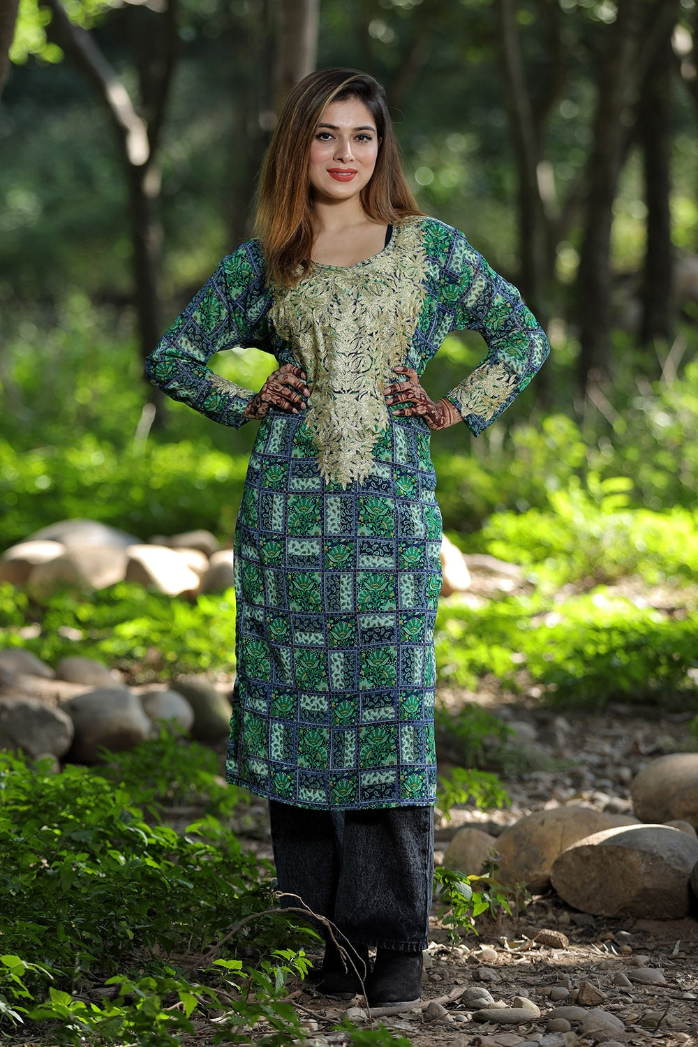 BEAUTIFUL GREEN BLUE COLOUR Multi Shade Printed Georgette