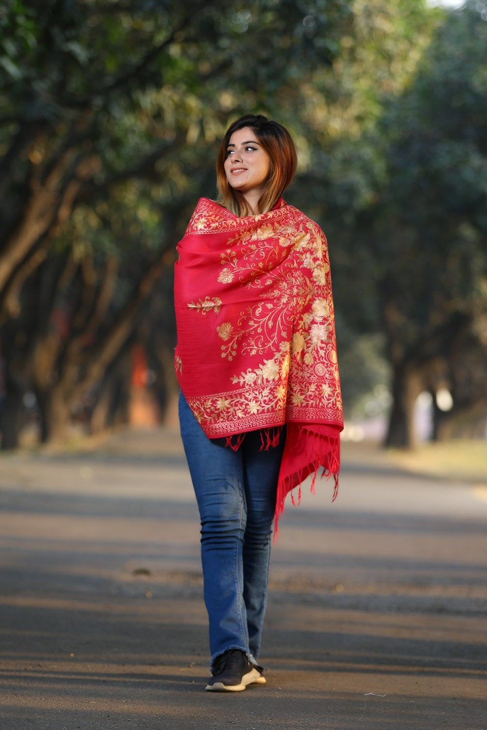 BEAUTIFUL MAGENTA COLOUR EMBROIDERED & TOUCH OF TILLA