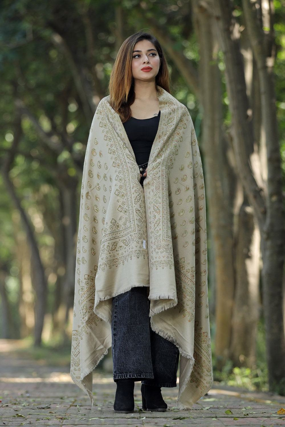 BEIGE COLOUR SHAWL WITH ZARI & KANI WORK DEFINES ROYAL