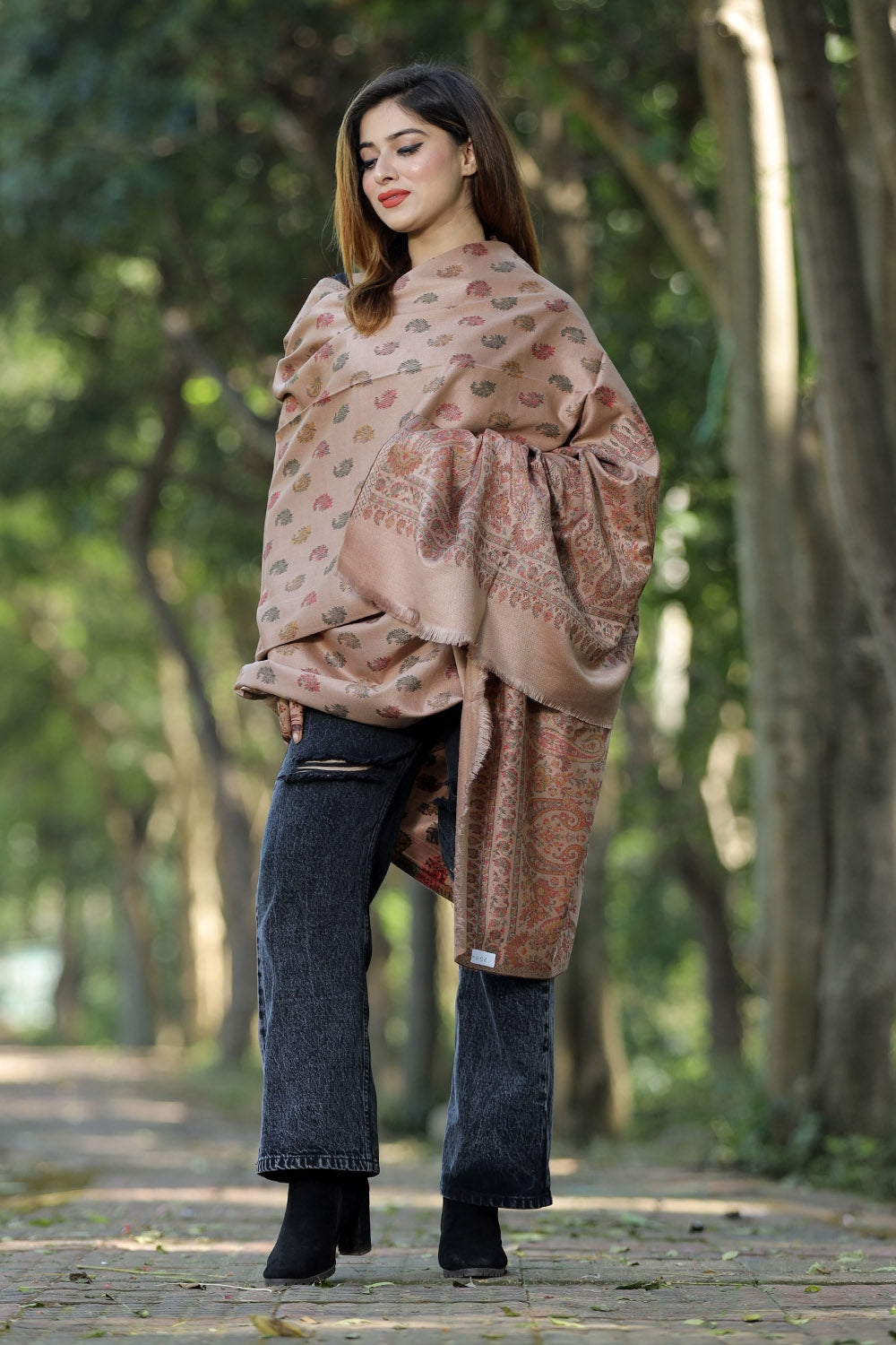 BEIGE COLOUR SHAWL WITH ZARI & KANI WORK DEFINES ROYAL