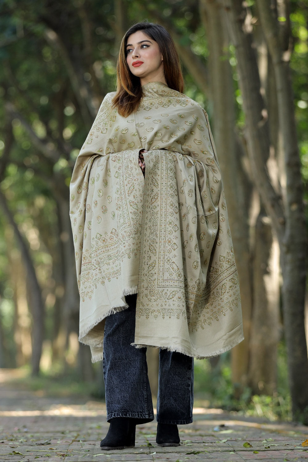 BEIGE COLOUR SHAWL WITH ZARI & KANI WORK DEFINES ROYAL