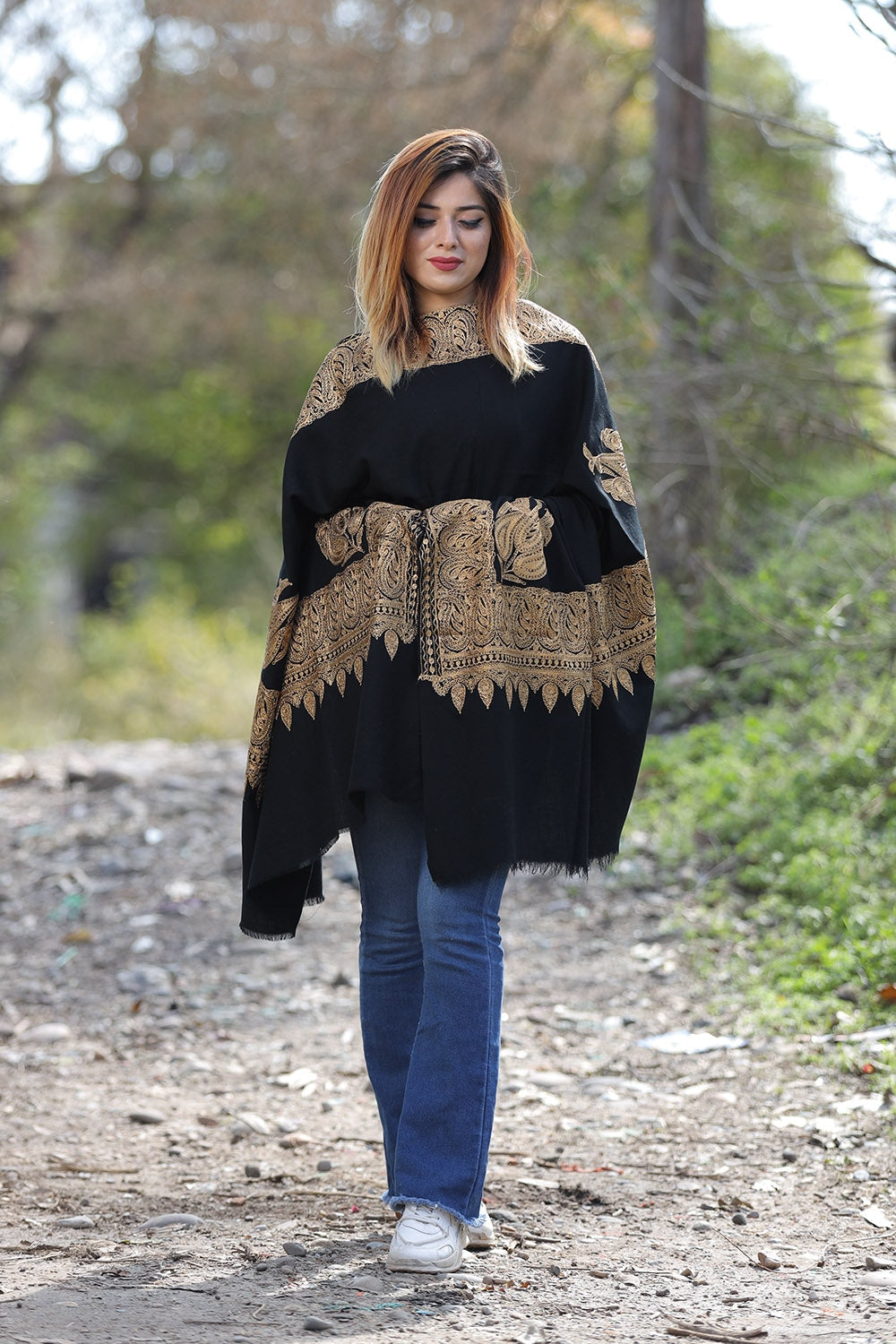 Black Color Kashmiri Shawl With Tilla Work Gives A Trendy