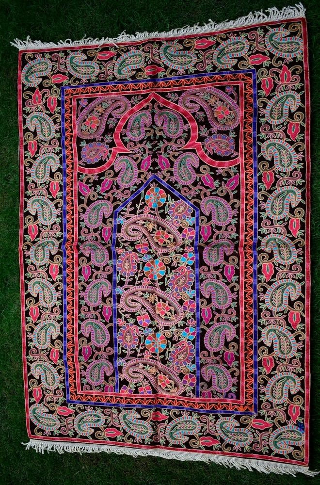 Black Colour With Multi Thread Kashmiri Aari Work Prayer Rug