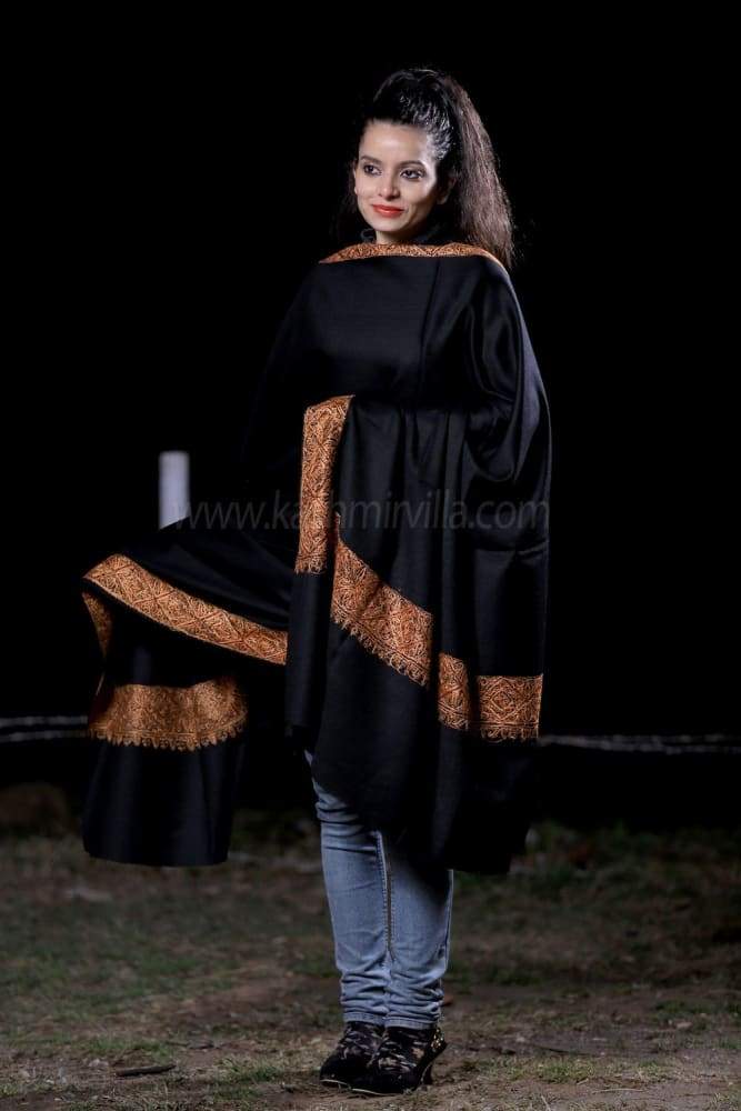 Black Colour SemiPashmina Sozni Shawl With Beautiful Border
