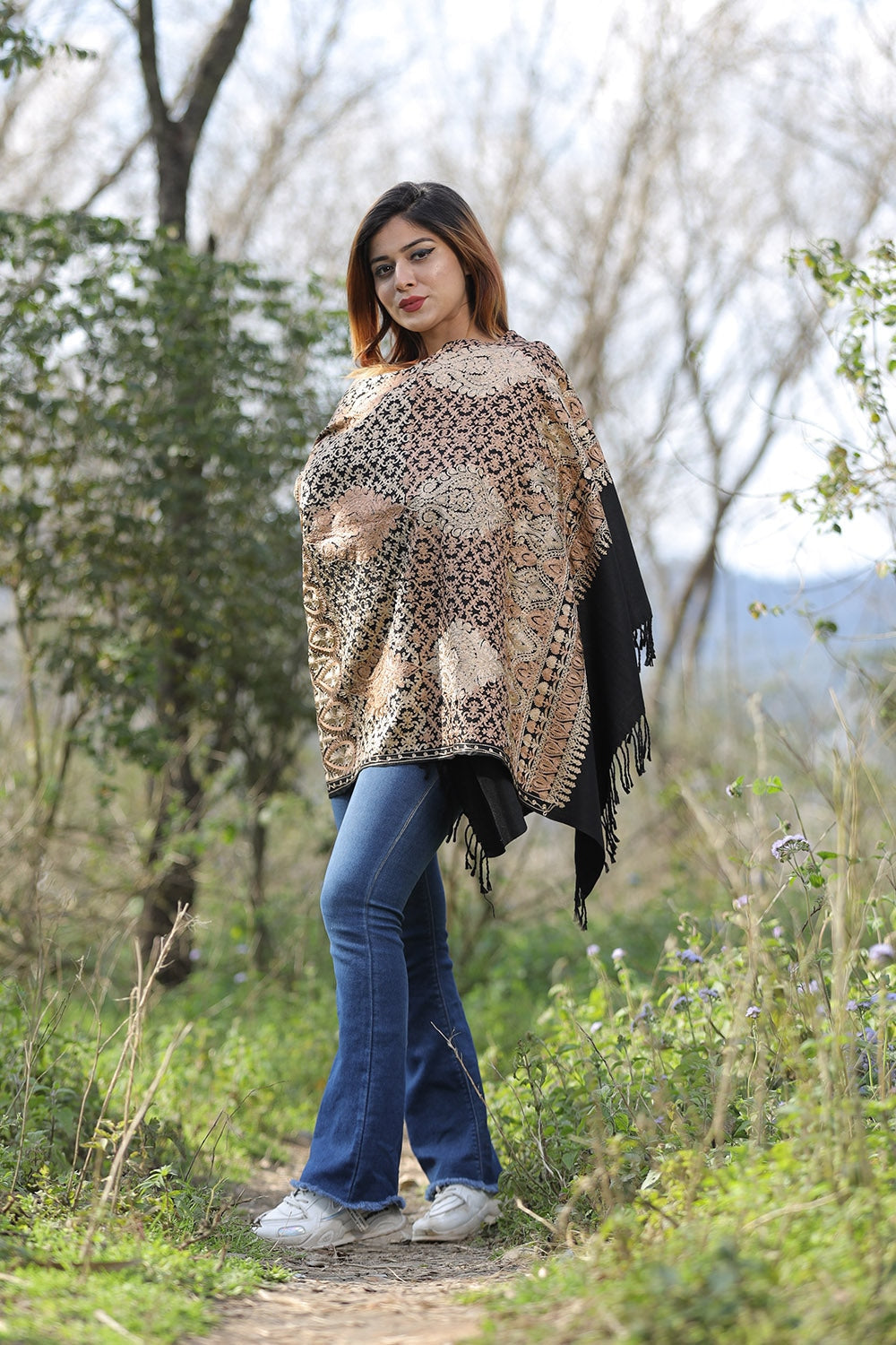 Black Stole With Graceful Dense Jaal Pattern Of Kashmiri