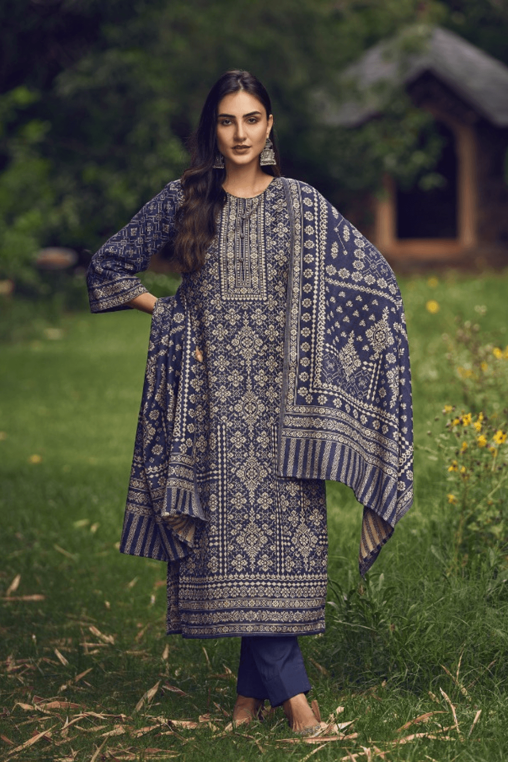 Blue Colour Weaving Woolen Unstitched Suit Fabric With Stole