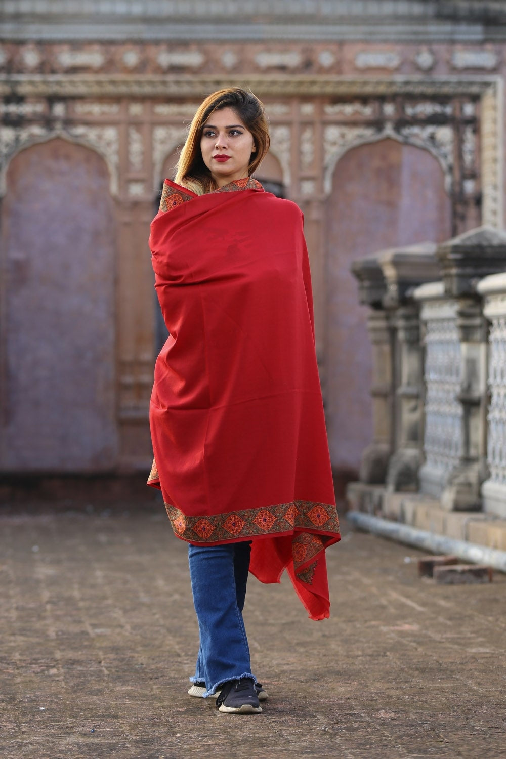 Bright Brick Maroon Colour Kashmiri Sozni Shawl Embellished