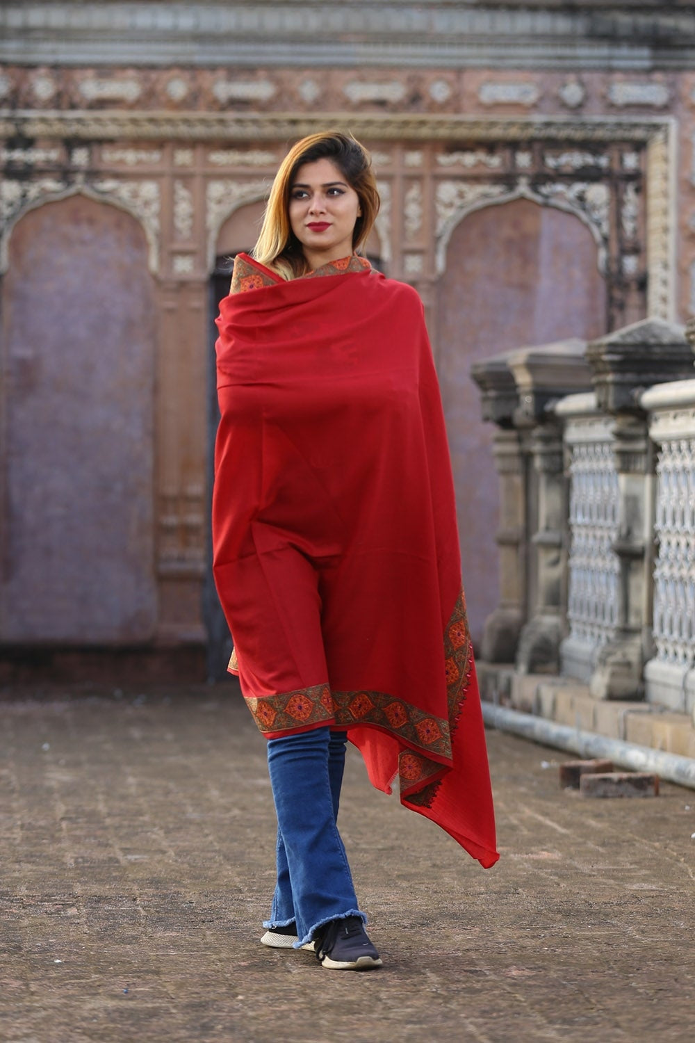 Bright Brick Maroon Colour Kashmiri Sozni Shawl Embellished