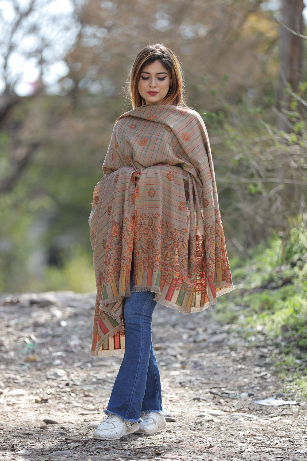 Brown Colour Shawl With Flower Pattern Style Bold And Dense