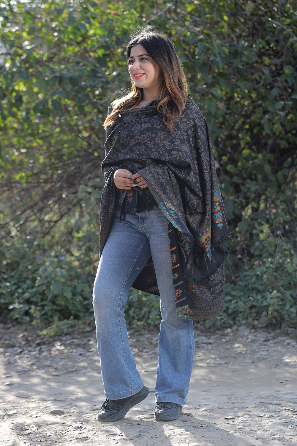 Charismatic Black COLOUR KANI SHAWL WORK DEFINES ROYAL