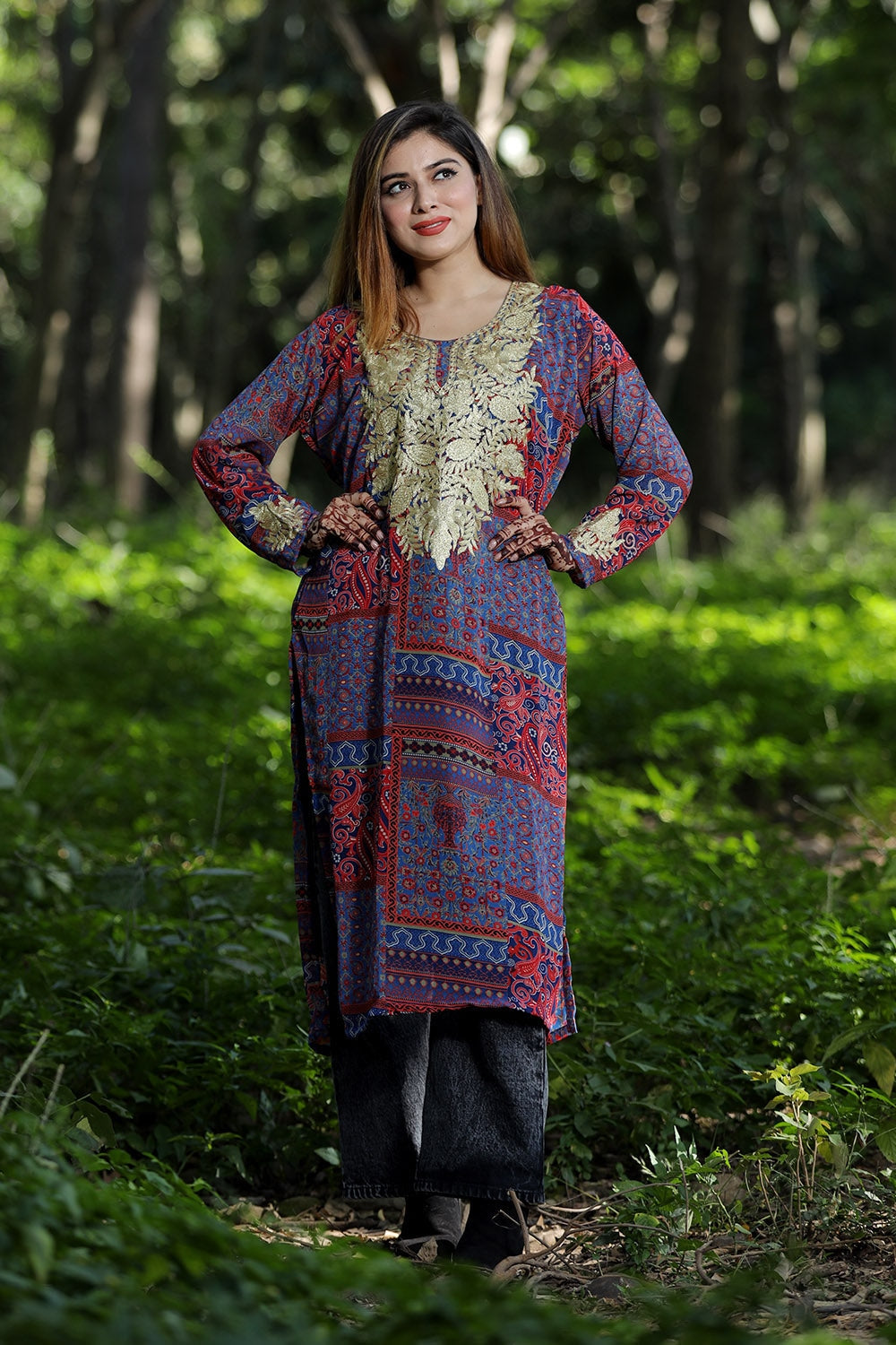 CHARMING Multicoloured Printed Georgette Kashmiri Tilla