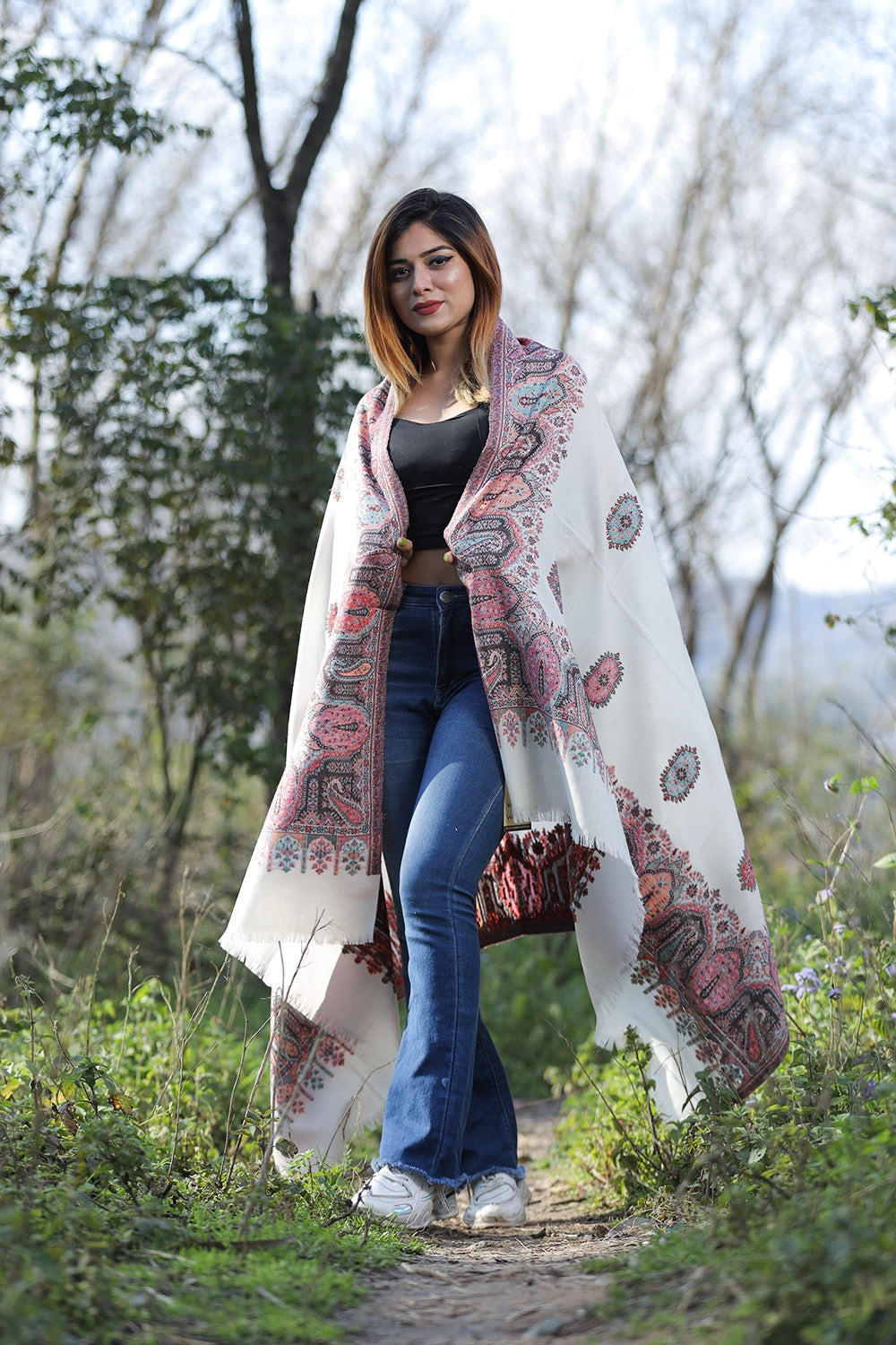 Creamy White Colour Shawl With Flower Pattern Style Bold