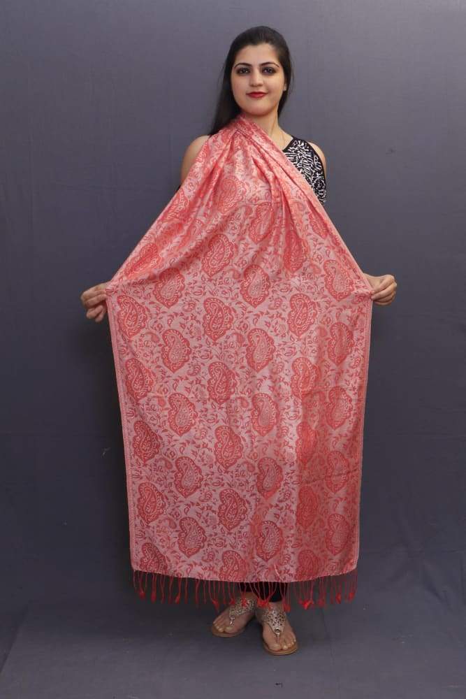 Delicate Wrap Along With Peach Base And Paisleys Looks