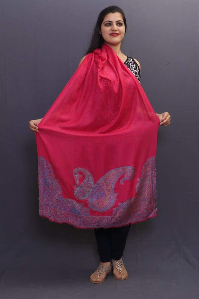 Delicate Wrap Along With Pushia Pink Colour Base