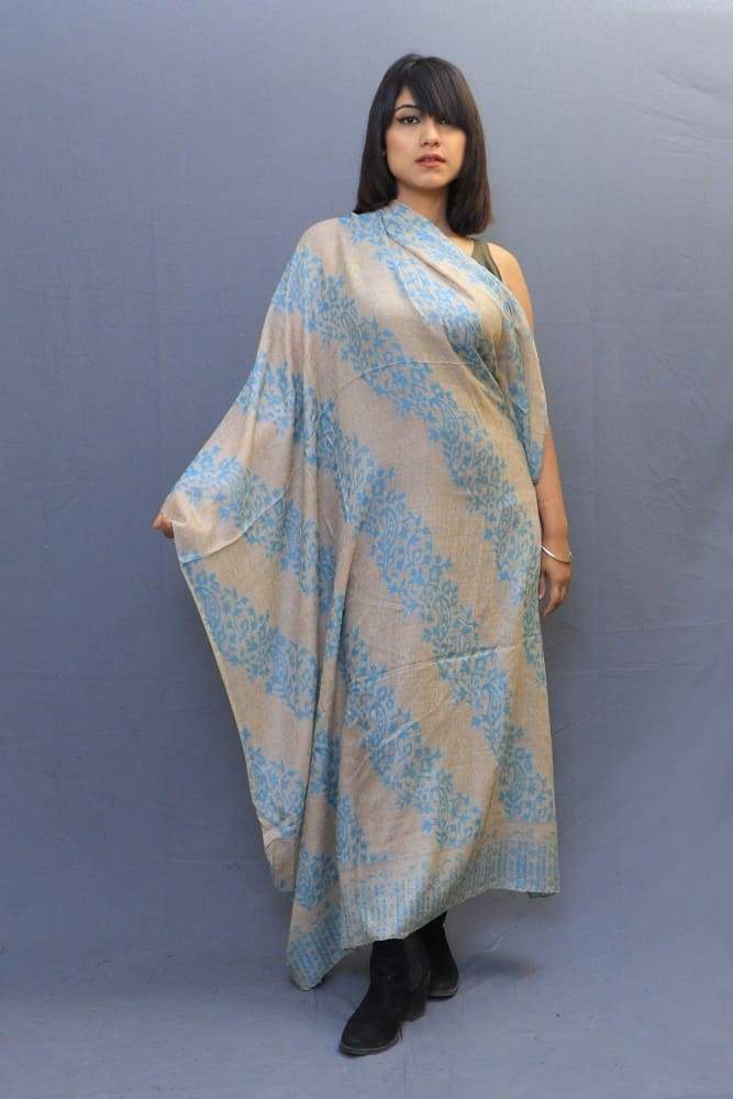 Diagonal Kani Design Using Ferozi And Fawn Colour Add Up