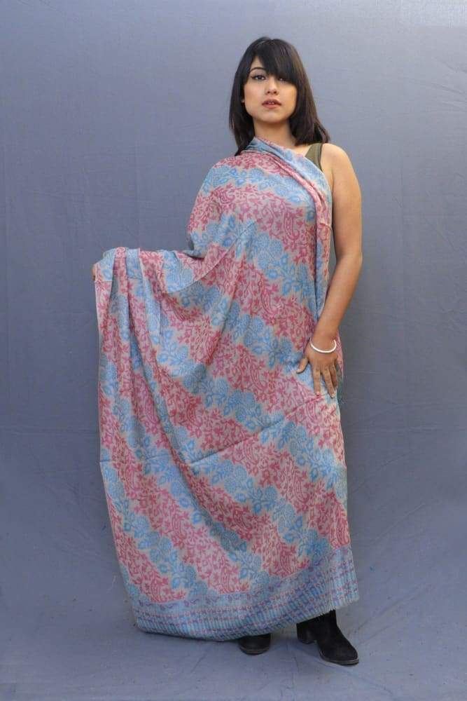 Diagonal Kani Design Using Ferozi And Majenta Colour Add Up