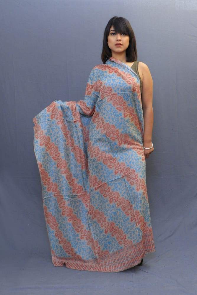 Diagonal Kani Design Using Ferozi And Orange Colour Add Up