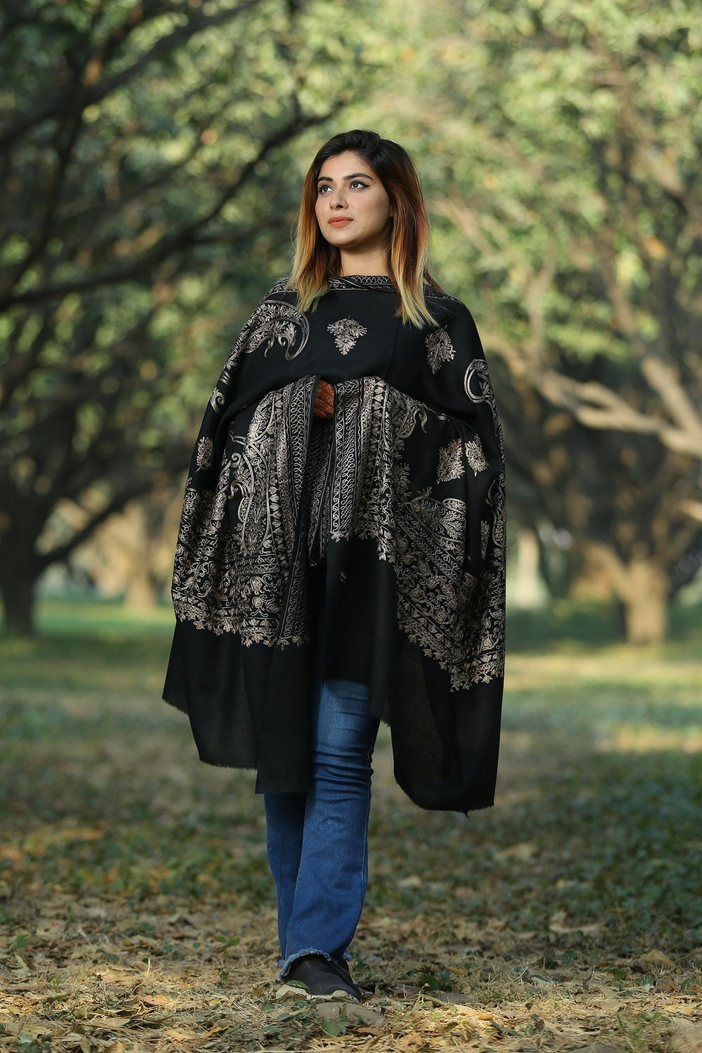 ELEGANT BLACK COLOUR EMBROIDERED SHAWL DEFINES FEMINISM
