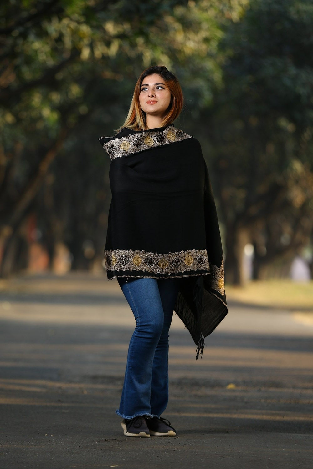 ELEGANT BLACK COLOUR STOLE WITH CLASSY SWAROVSKI WORK