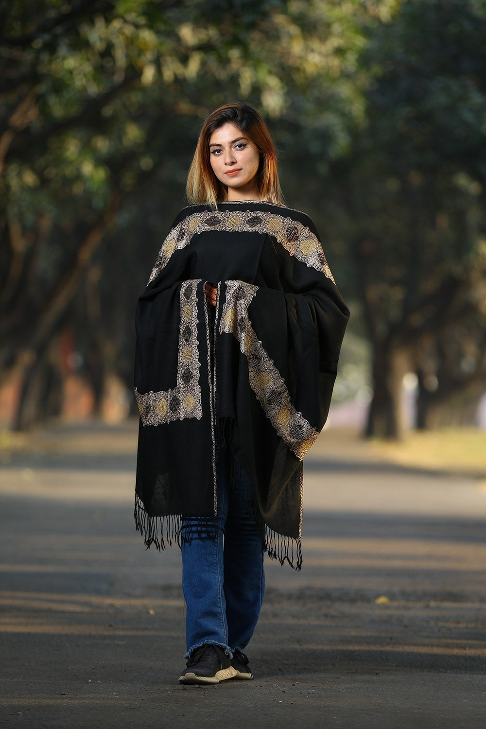 ELEGANT BLACK COLOUR STOLE WITH CLASSY SWAROVSKI WORK