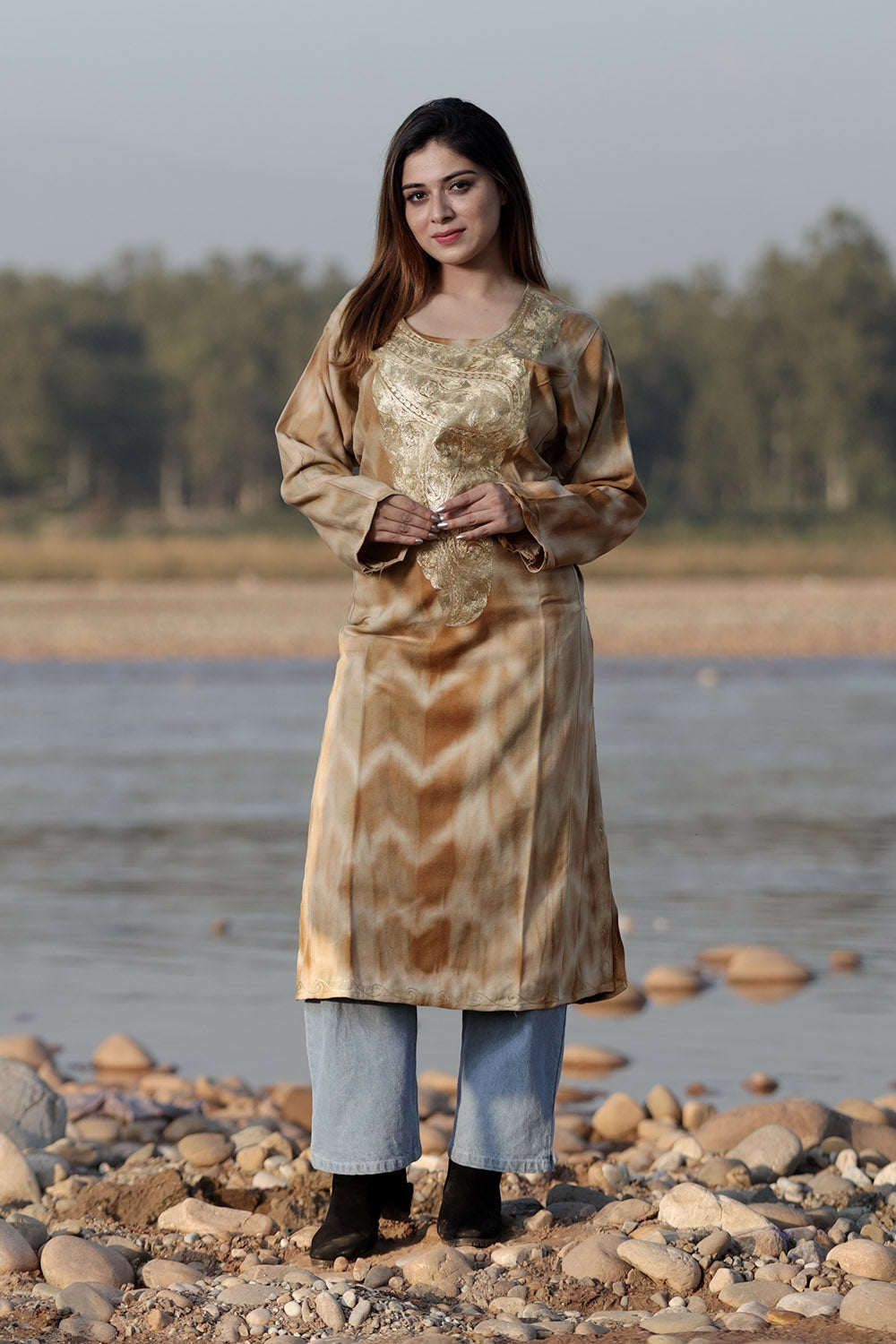 EXOTIC BROWN COLOUR TIE DYE Aari Tilla Work Embroidered