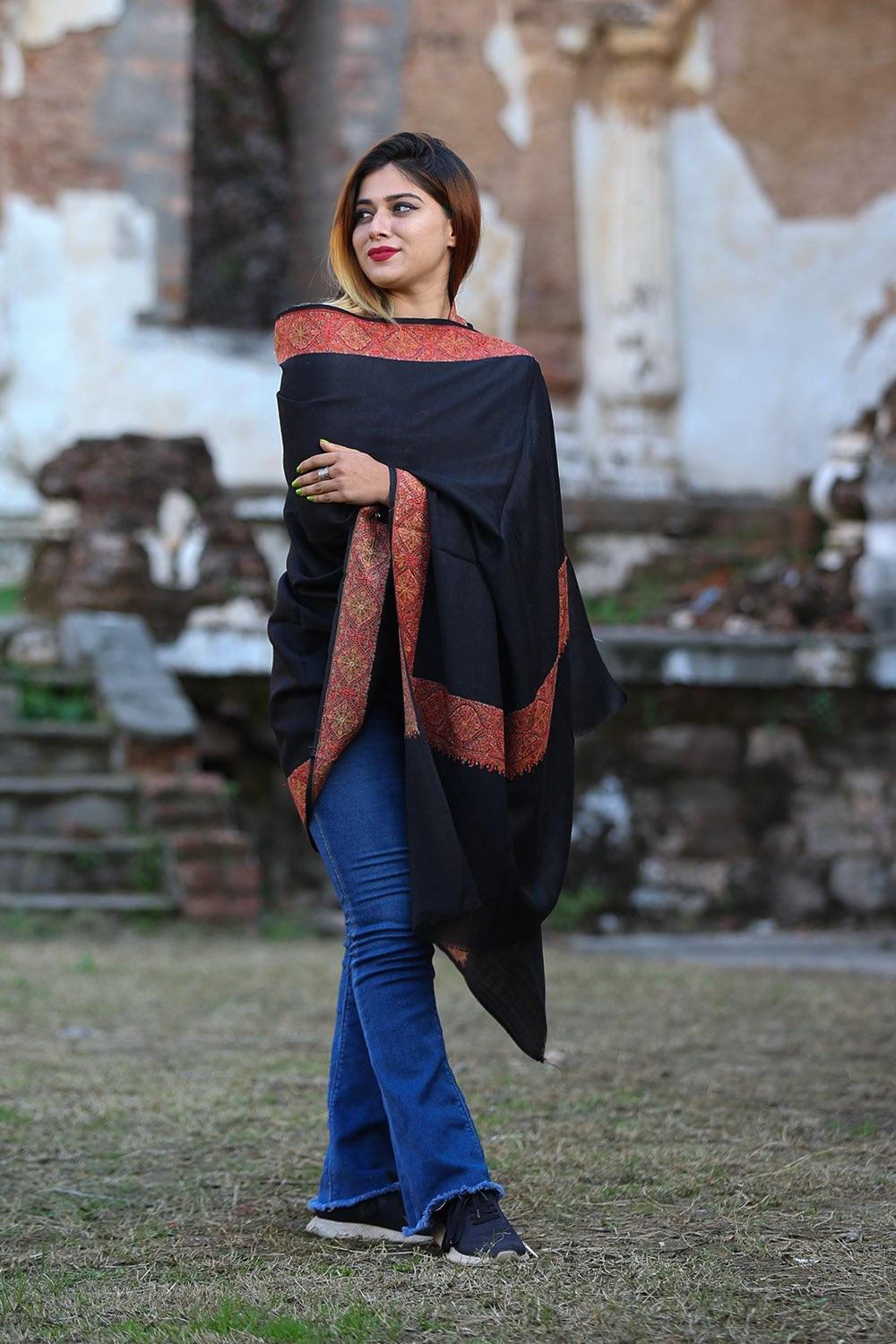Exotic Pitch Black Colour Kashmiri Sozni Shawl Embellished