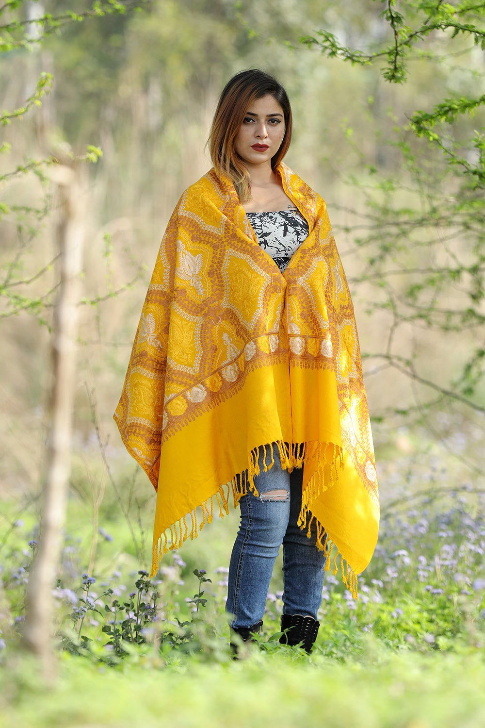 EXOTIC WARM YELLOW Colour Stole With Graceful Dense Jaal