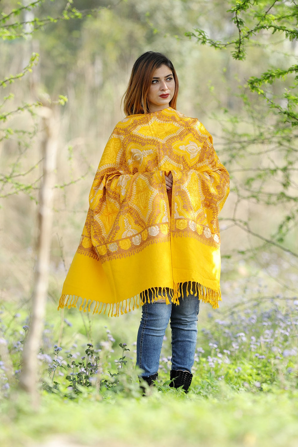 EXOTIC WARM YELLOW Colour Stole With Graceful Dense Jaal