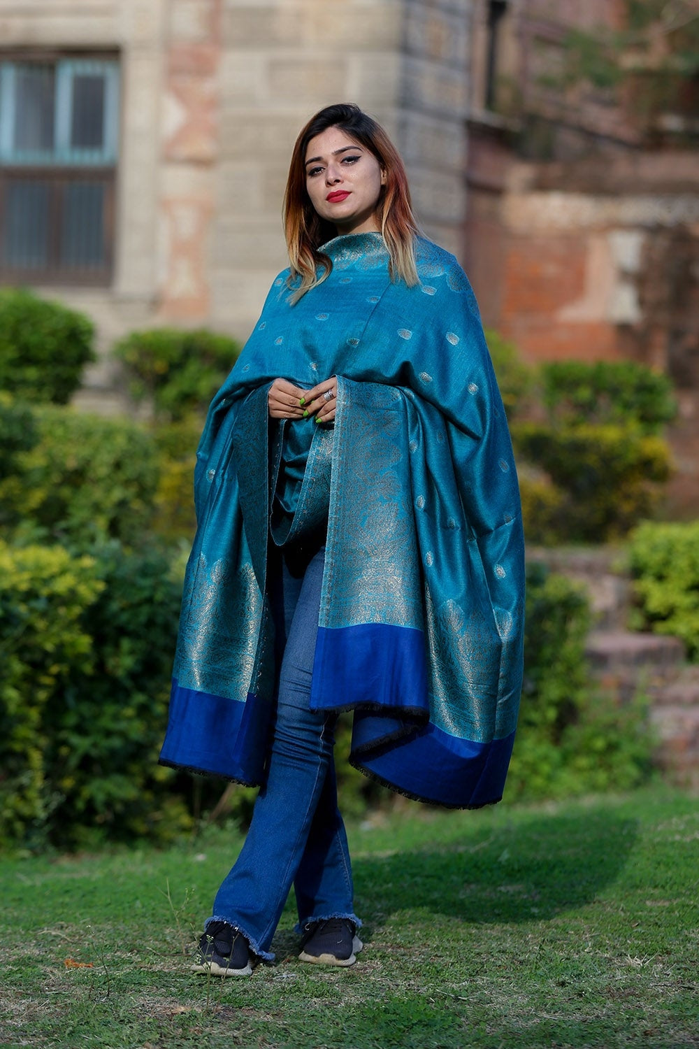 FIROZI SHAWL DEFINES ROYAL AND LUXURIOUS EXTREMELY