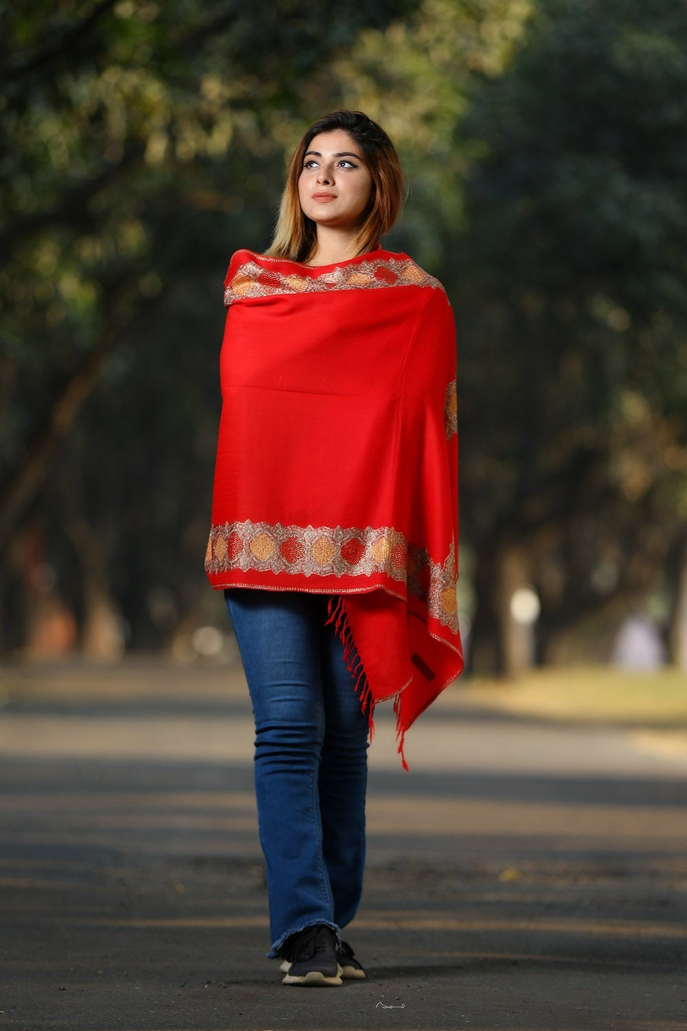 GLORIOUS RED COLOUR KASHMIRI STOLE WITH CLASSY SWAROVSKI