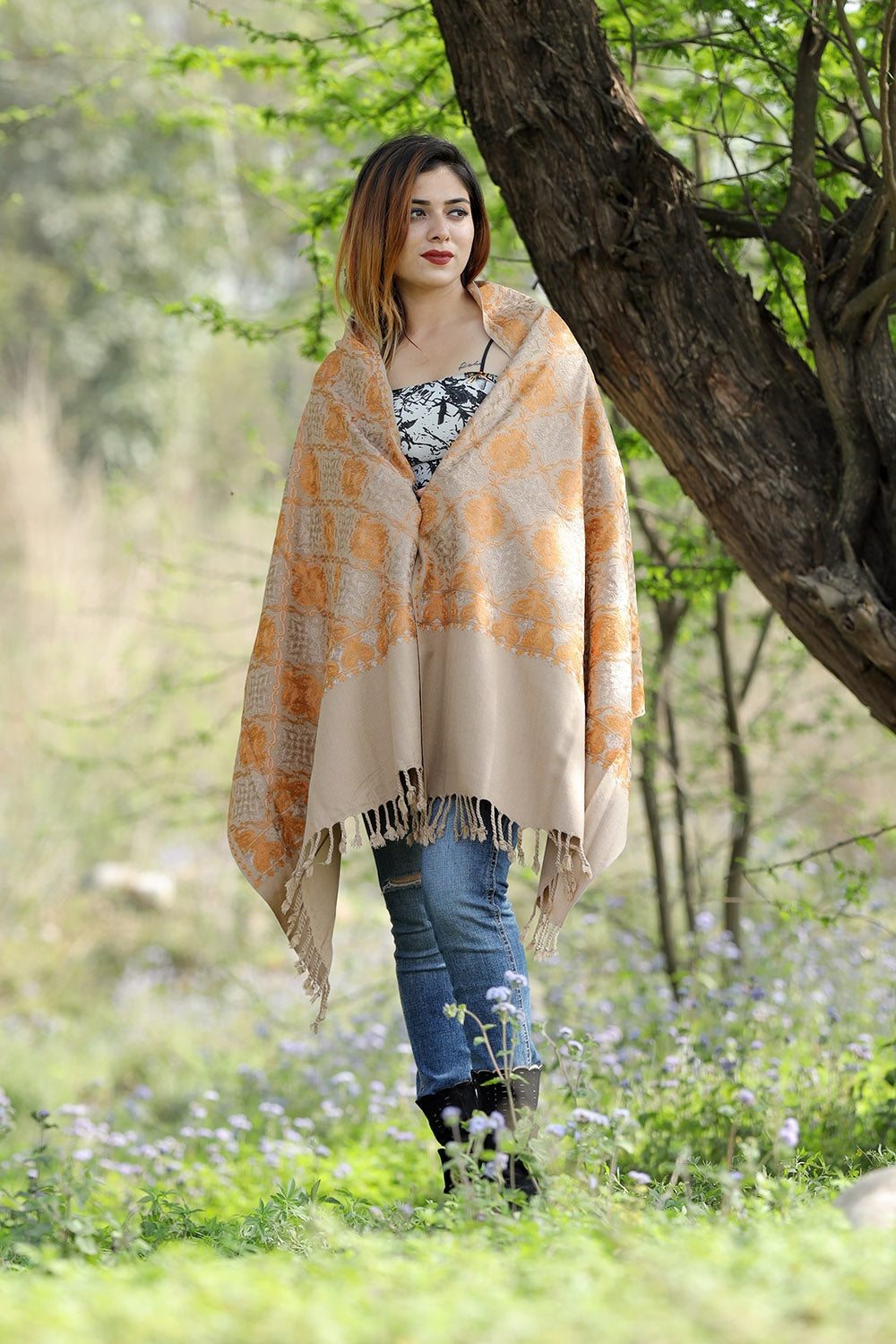 GORGIOUS ACCRUE BEIGE Black Colour Stole With Graceful