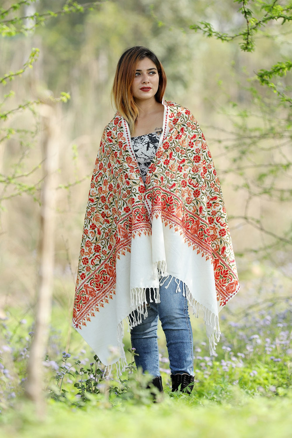 GREAT COMBINATION ON IVORY WHITE Colour Stole With Graceful