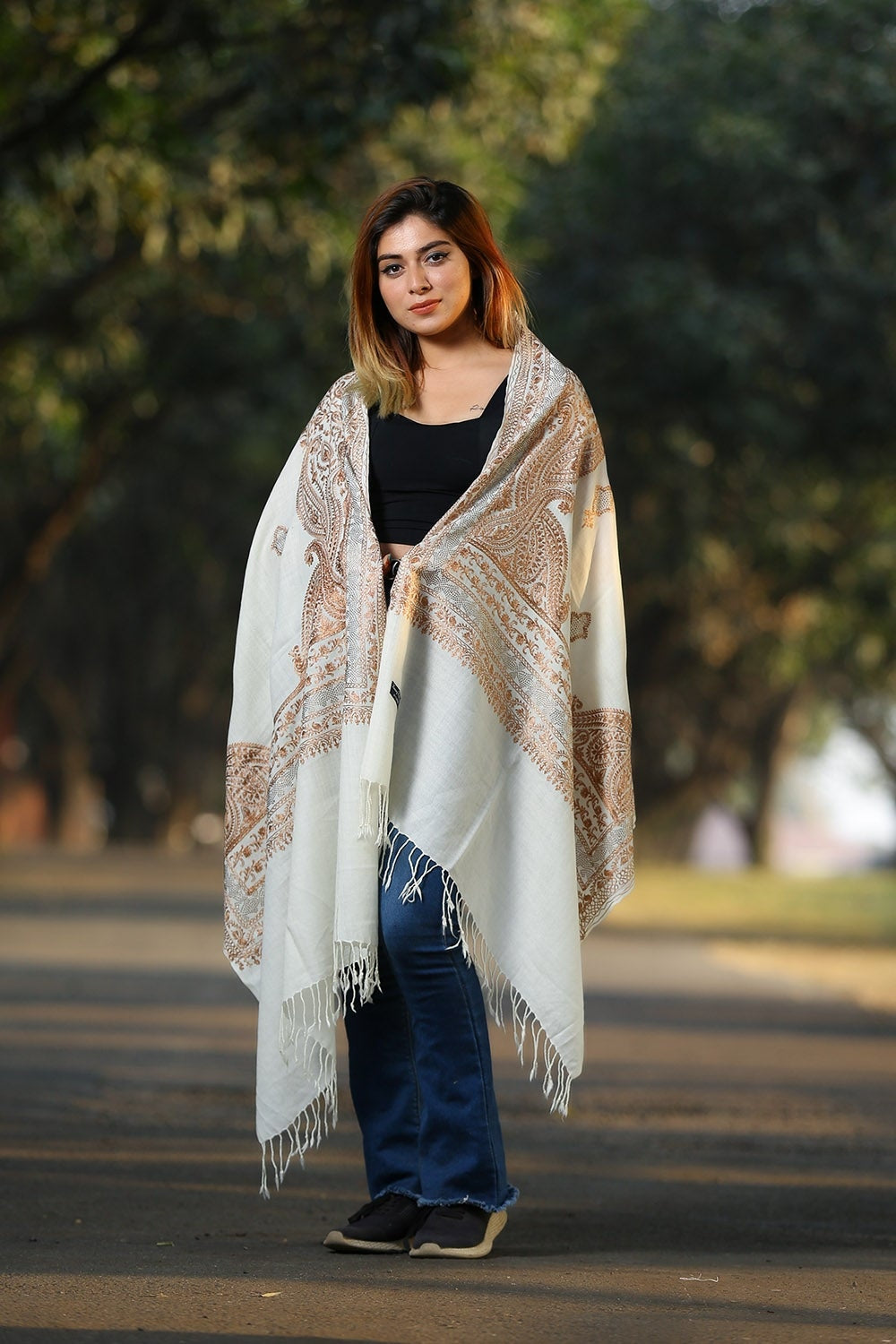 IVORY WHITE COLOUR KASHMIRI STOLE WITH CLASSY SWAROVSKI